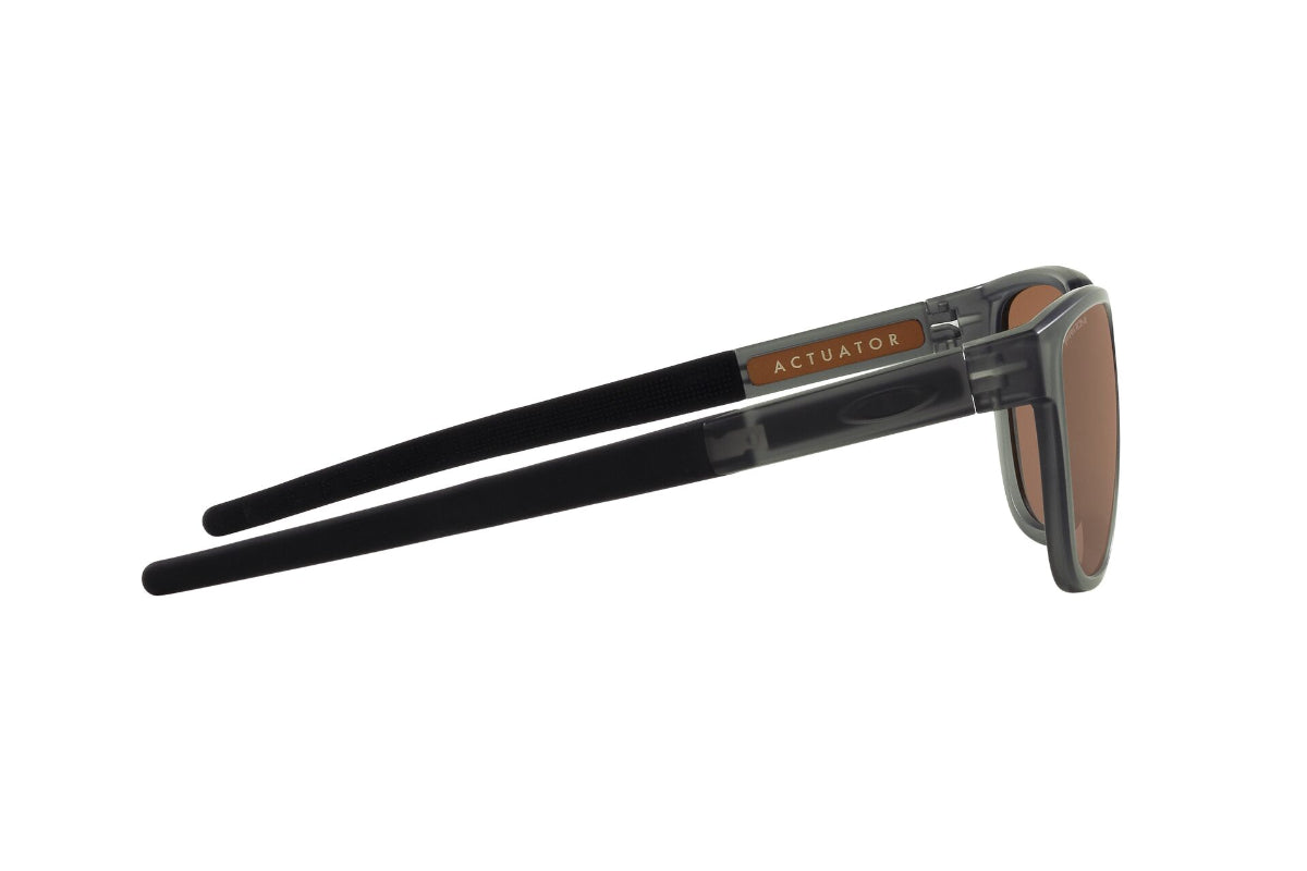 Oakley Actuator